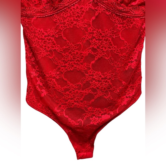 Red Lace Sleeveless Thong Bodysuit - Medium - NWOT - Picture 3 of 6